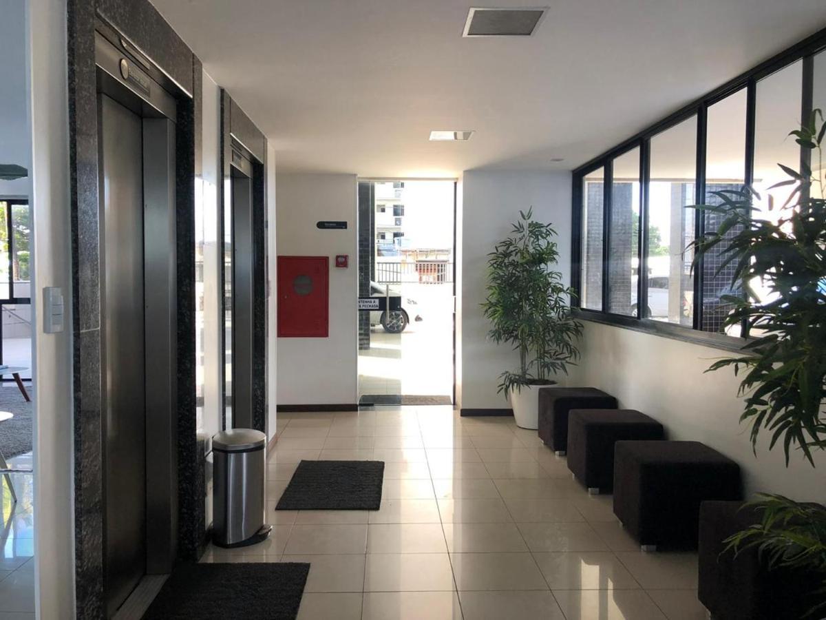 Apartment Na Beira De Pajucara - Edificio Casa Bela - Aparamento Com 02 Quartos - Possui Varanda - Vista Lateral Do Mar- Avenida Doutor Antonio Gouveia 77-consumo Eletrico E Pago No Ckeck-out- 1 Kwh E 1,35 Reais - Tem Tela De Protecao Na Varanda E Janelas *